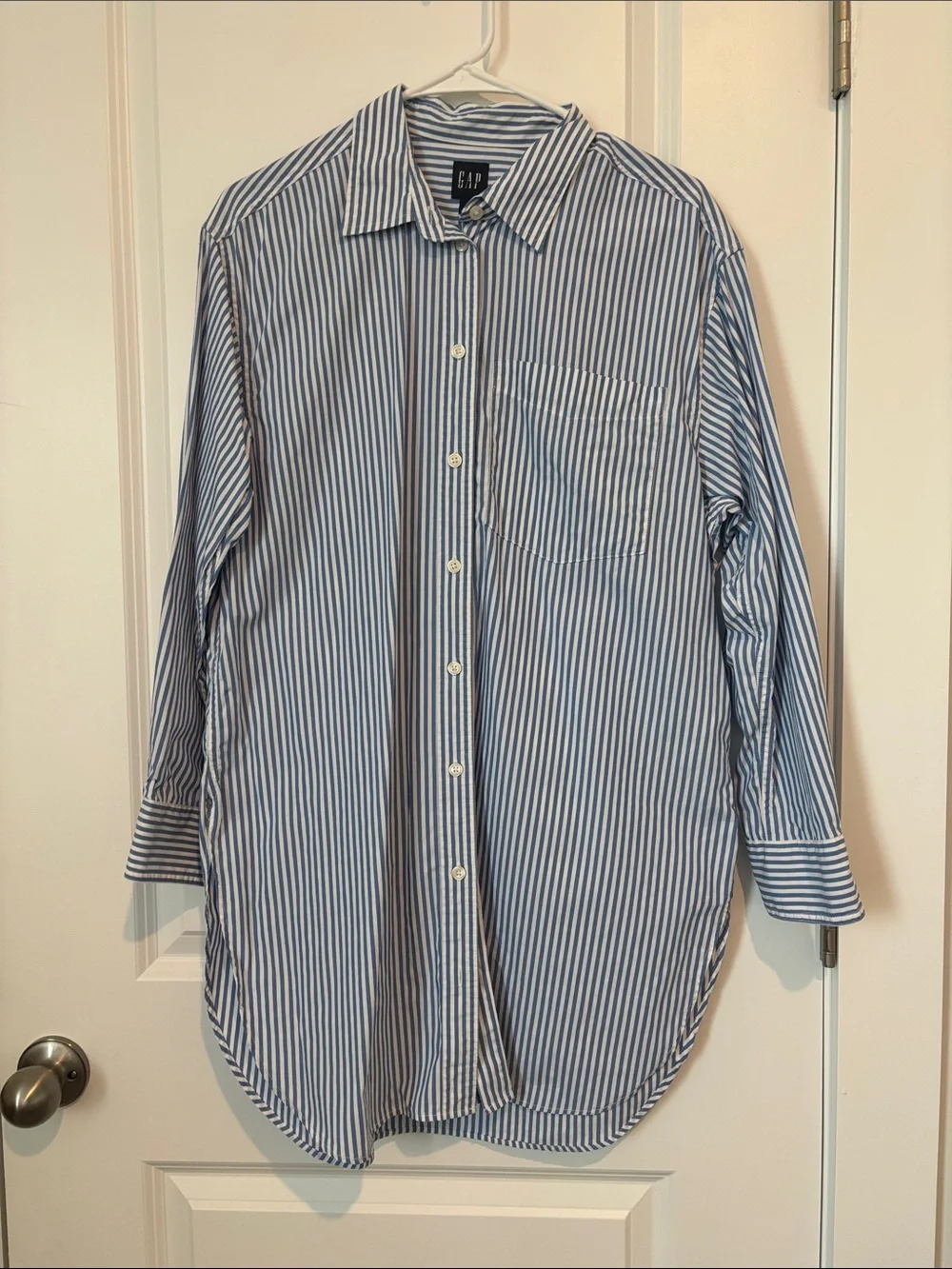 GAP Women’s Blue and White Vertical Stripe Tunic